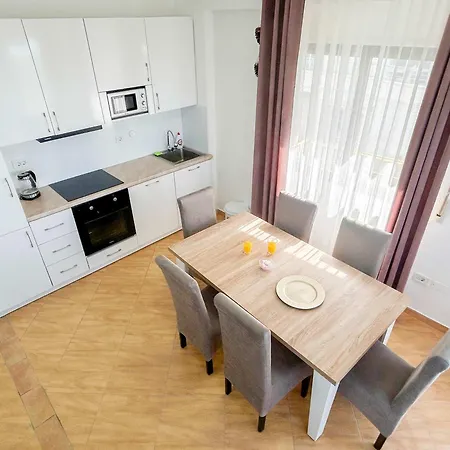 Apartment Dopamine 729 Golem (Tirana)