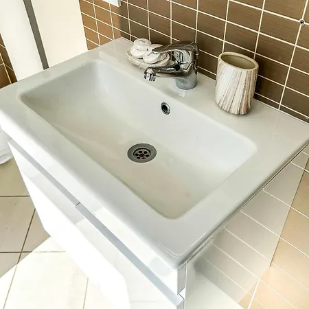 Apartment Dopamine 729 Golem (Tirana)