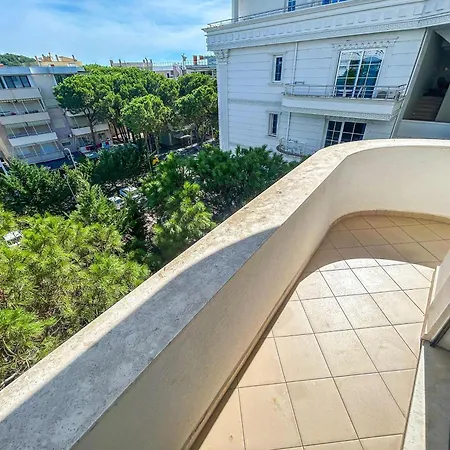Dopamine 729 Apartment Golem (Tirana)